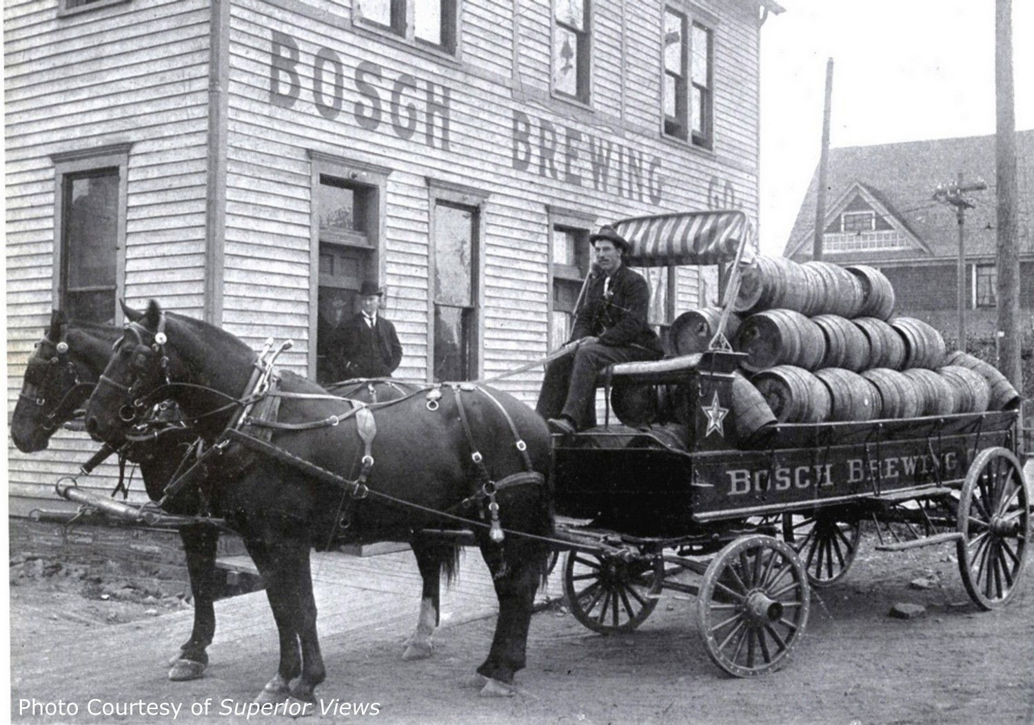 Bosch wagon<br>Courtesy of <i>Superior View</i>, viewsofthepast.com